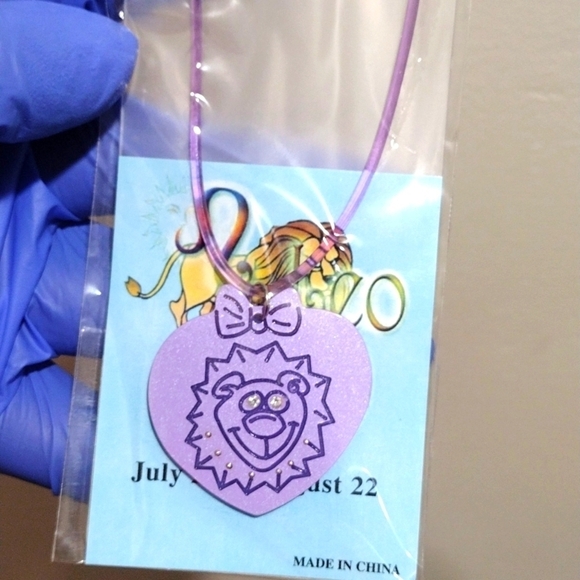 Leo (Lion) July 23–August 22 Purple Zodiac Pendant Rubber Cord Necklace - Picture 3 of 5